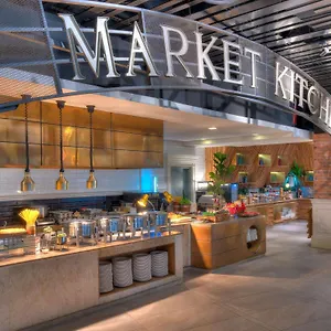 Hotel Movenpick & Convention Centre Klia